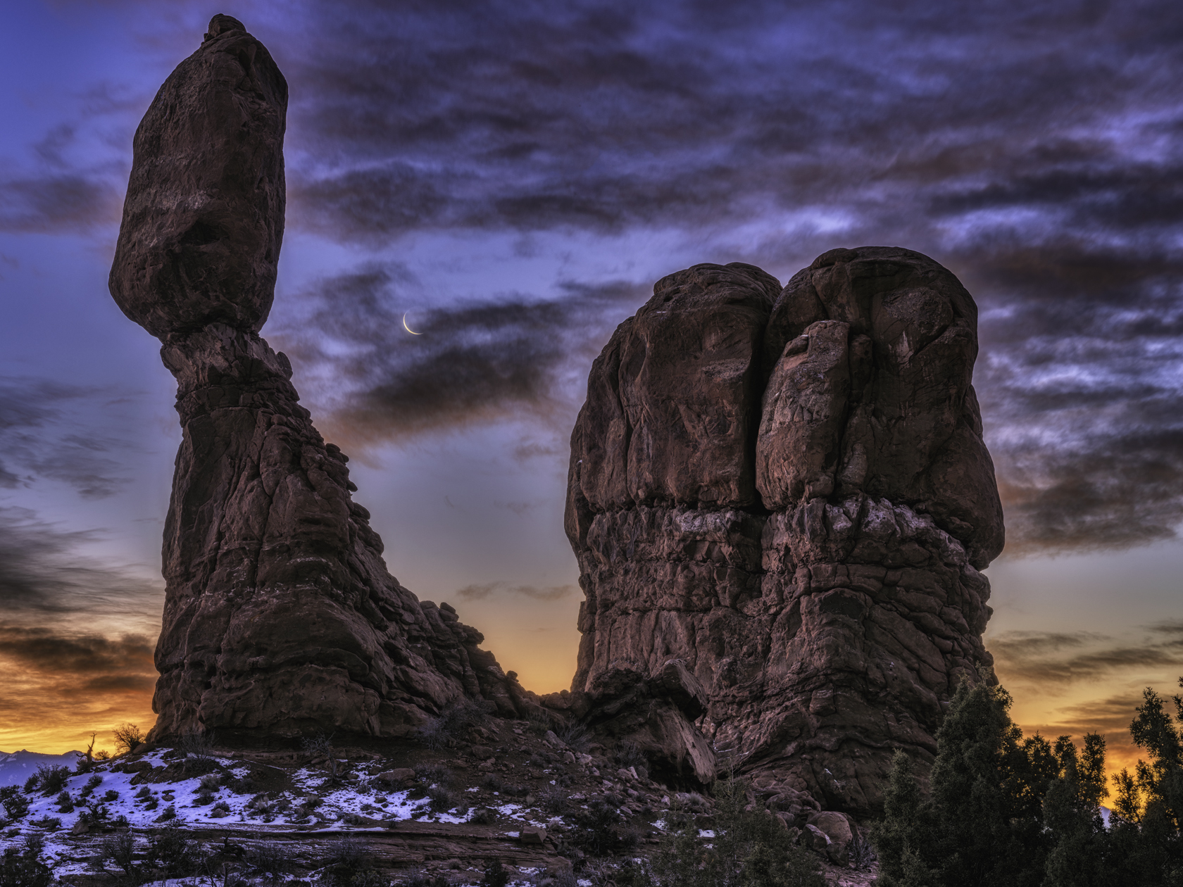 Sunrise at Balanced Rock III